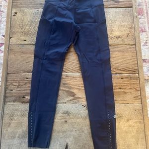 Lululemon size 4 full length leggings